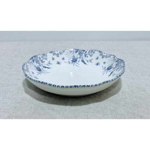 Plato sopero blanco flores azules